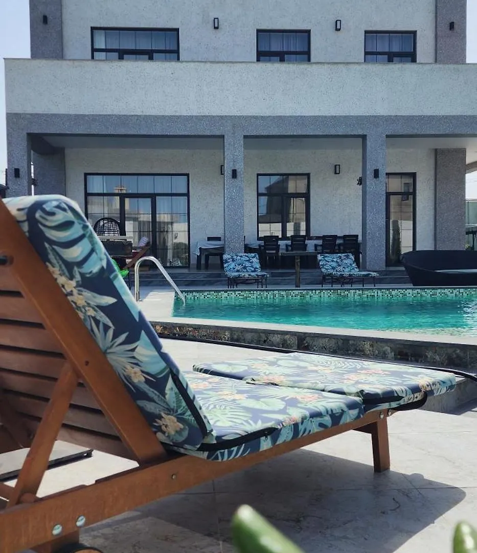 Luxury Seaside Villa With Pool 1 Min To Beach Buzovna! Baku